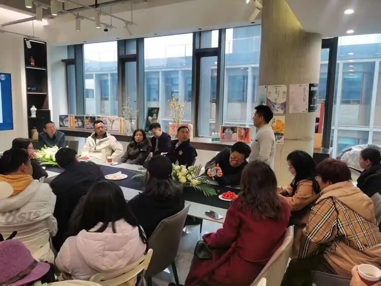 邻里创业新风潮：走进麓鸣荟，共话社群共创新模式