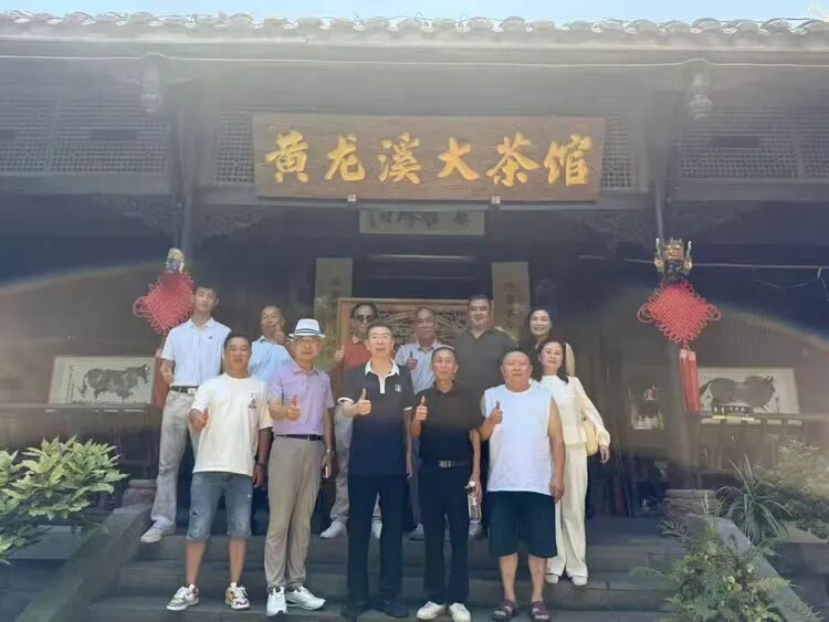 天府邻里创业沙龙第129期走进黄龙古城,30余位创业者共赴一场跨越半生的精神之约